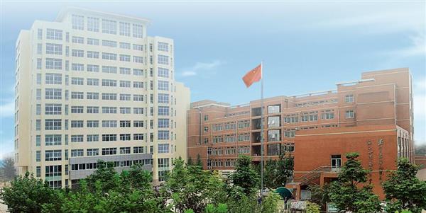 保定市理工中等專業(yè)學(xué)校教學(xué)設(shè)施完善嗎？