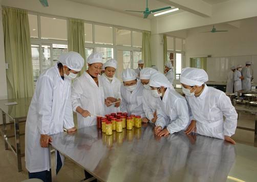 山東藍海職業(yè)學校食品加工技術專業(yè)教師水平如何？